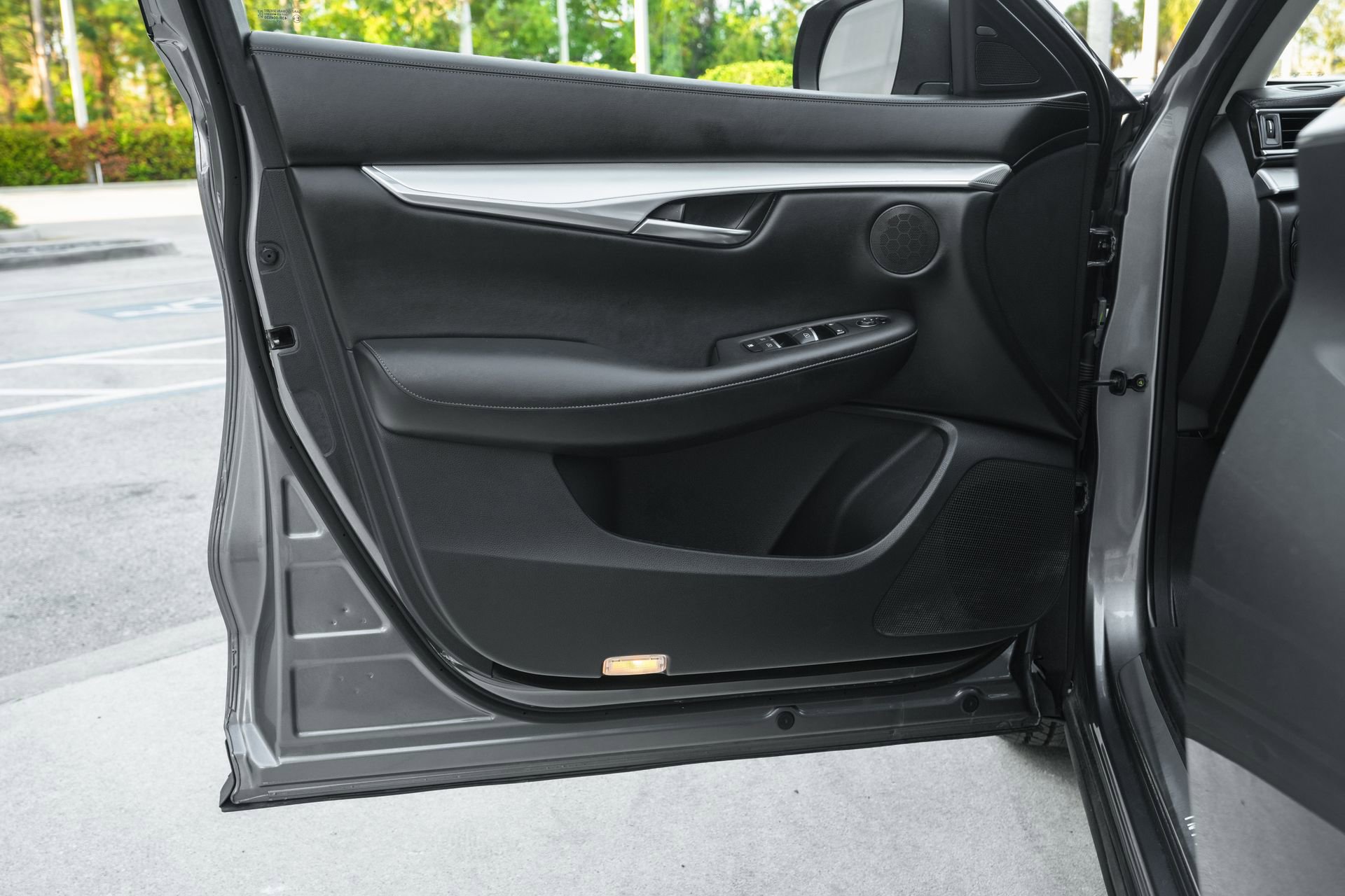 Used 2019 INFINITI QX50 Luxe w/ Navigation Package image 30