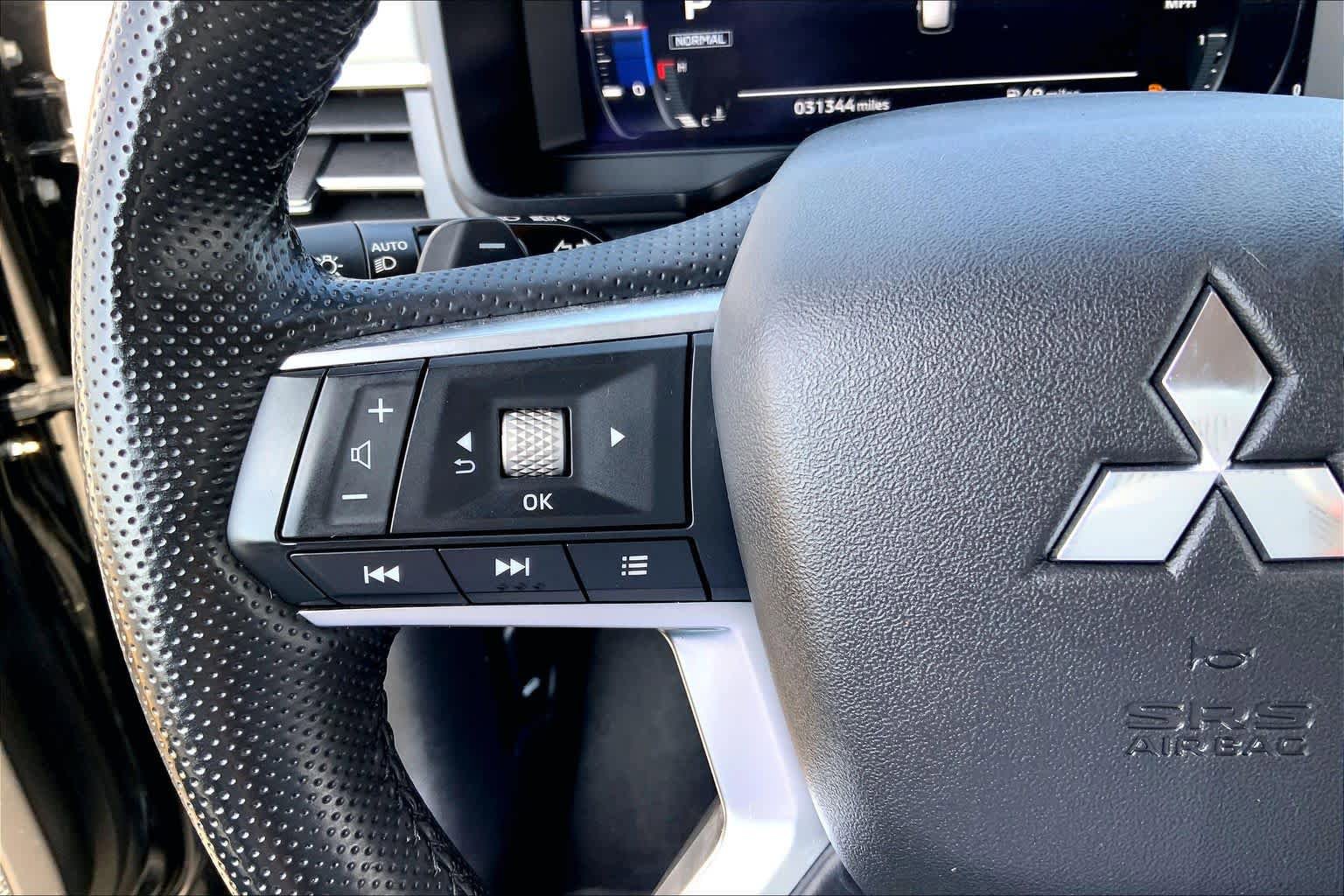 Used 2024 Mitsubishi Outlander SEL FWD image 20