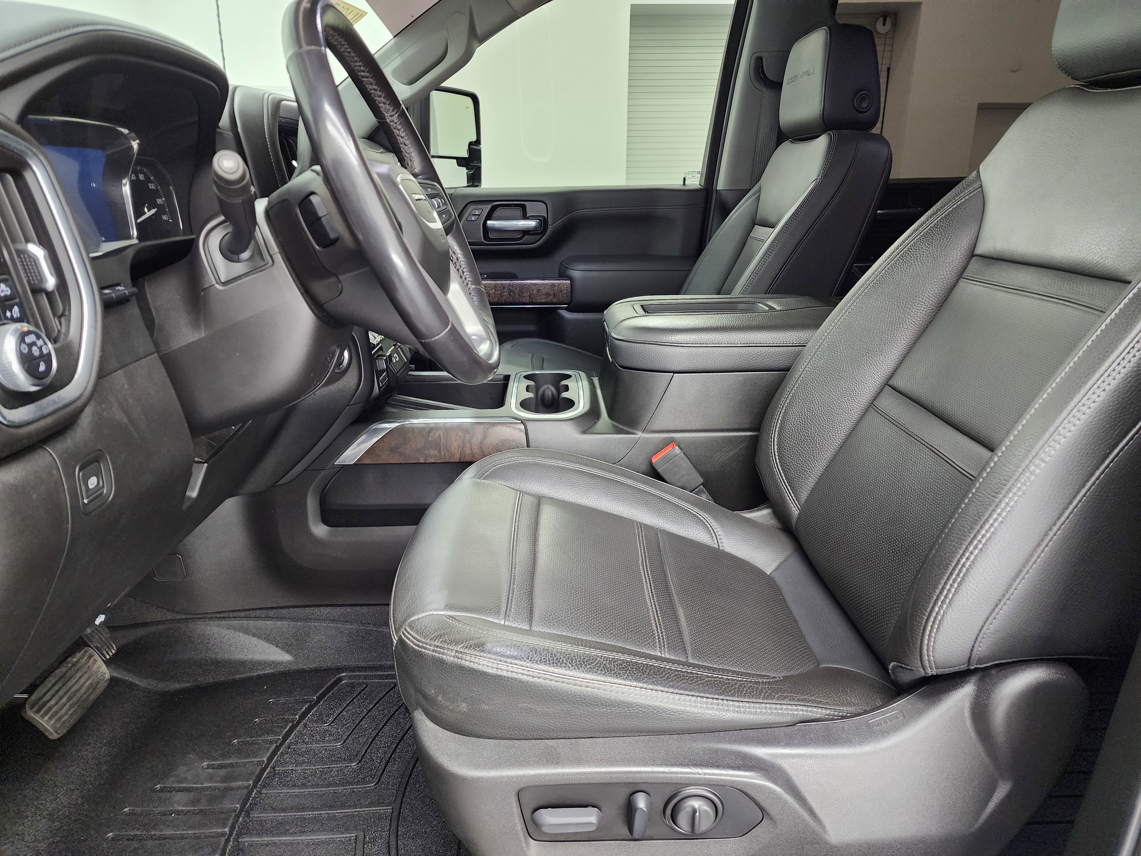 Used 2022 GMC Sierra 2500 Denali w/ Denali Ultimate Package image 8