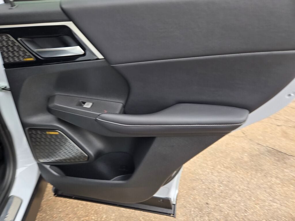New 2026 Mitsubishi Outlander SE AWD/4WD image 9