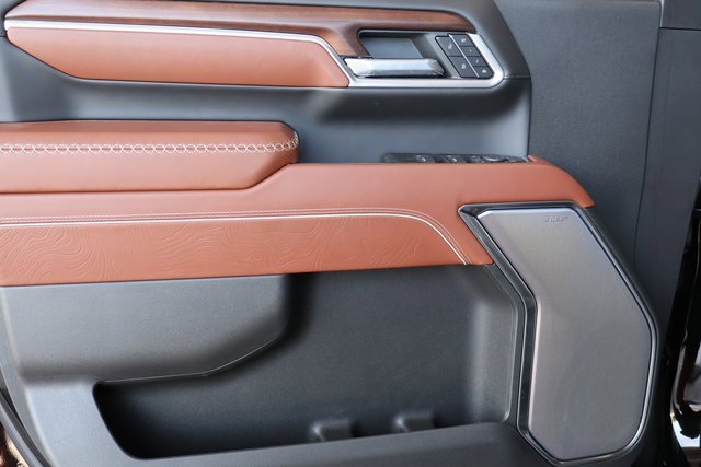 Used 2025 GMC Sierra 3500 Denali Ultimate image 11