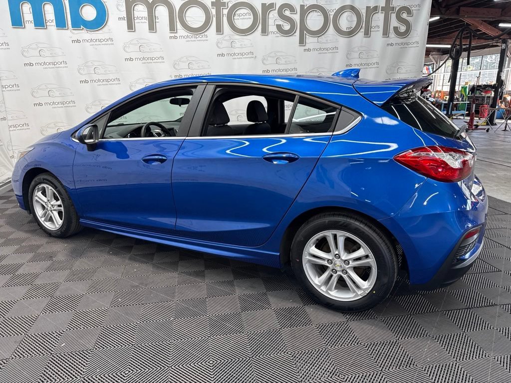 Used 2017 Chevrolet Cruze LT FWD image 3