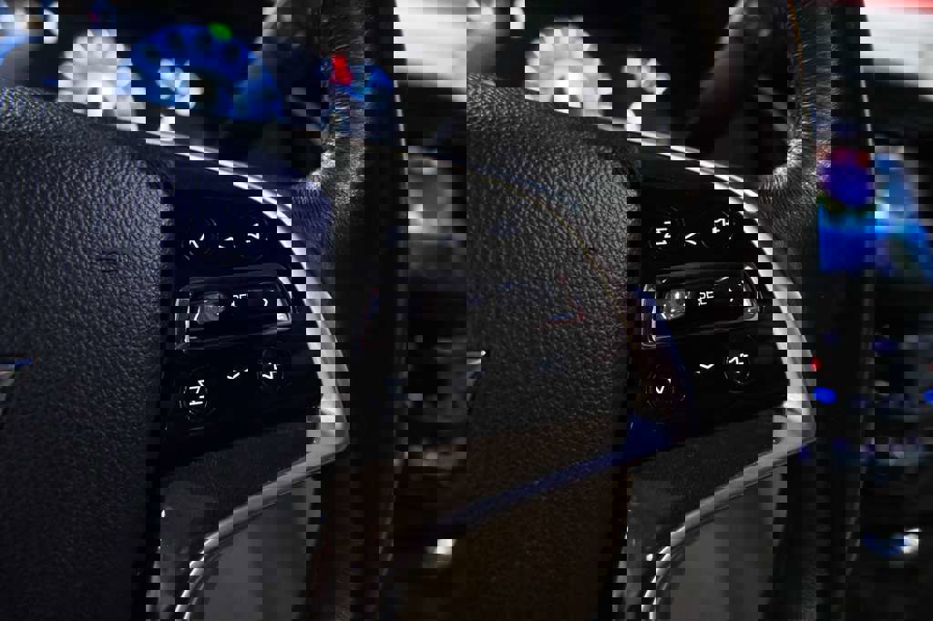 Used 2019 Cadillac Escalade ESV Luxury image 40