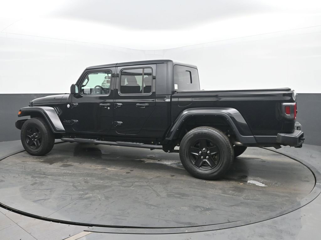 Used 2021 Jeep Gladiator Sport image 3