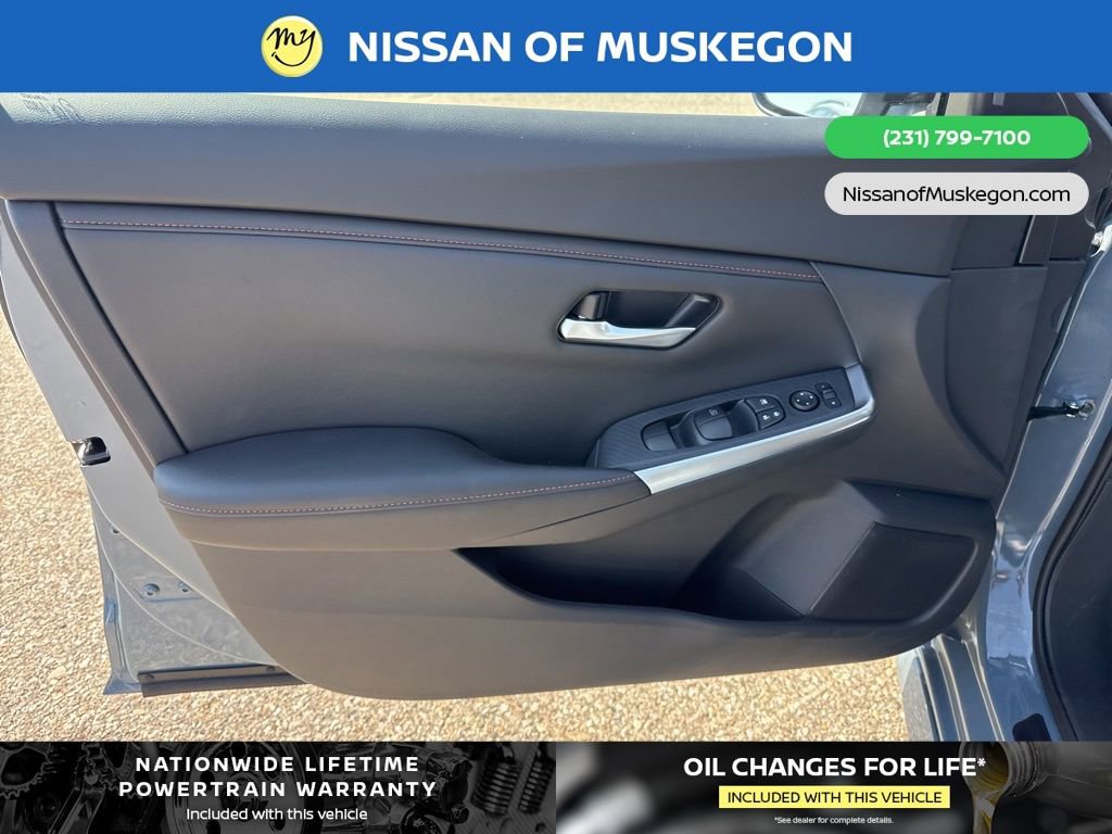 New 2025 Nissan Sentra SR image 9
