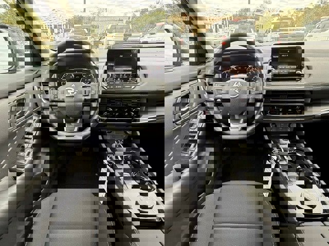 New 2026 Nissan Rogue S image 19