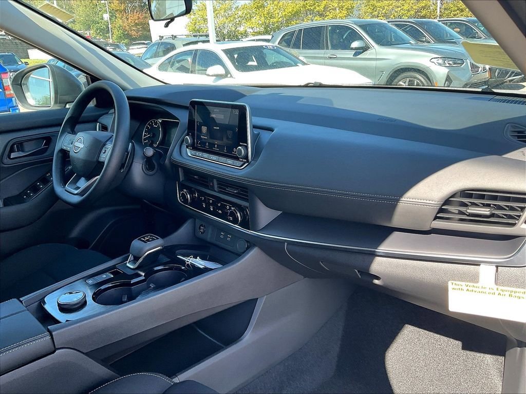 New 2025 Nissan Rogue S AWD/4WD image 9