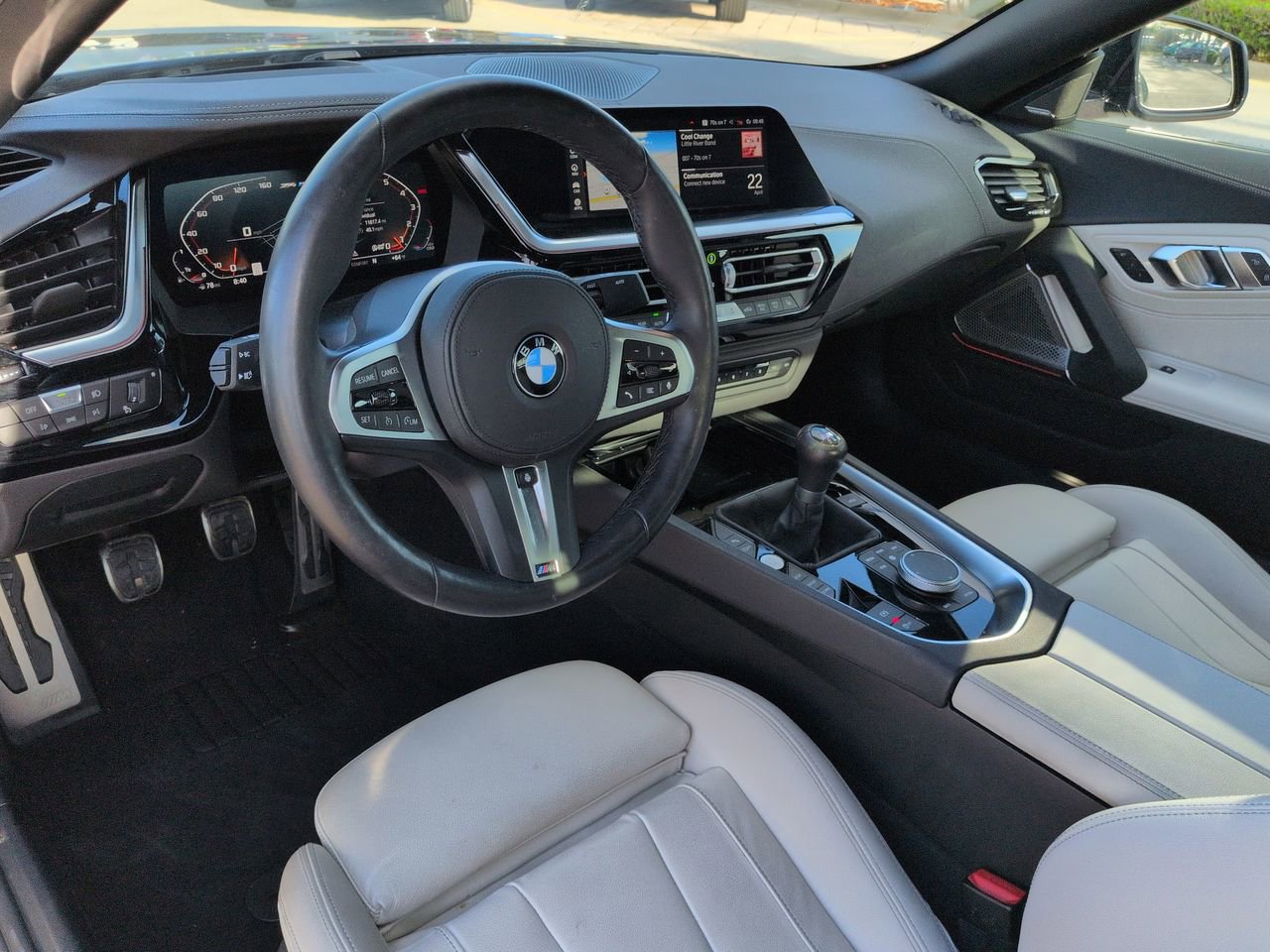 Used 2025 BMW Z4 M40i w/ Edition RWD image 13