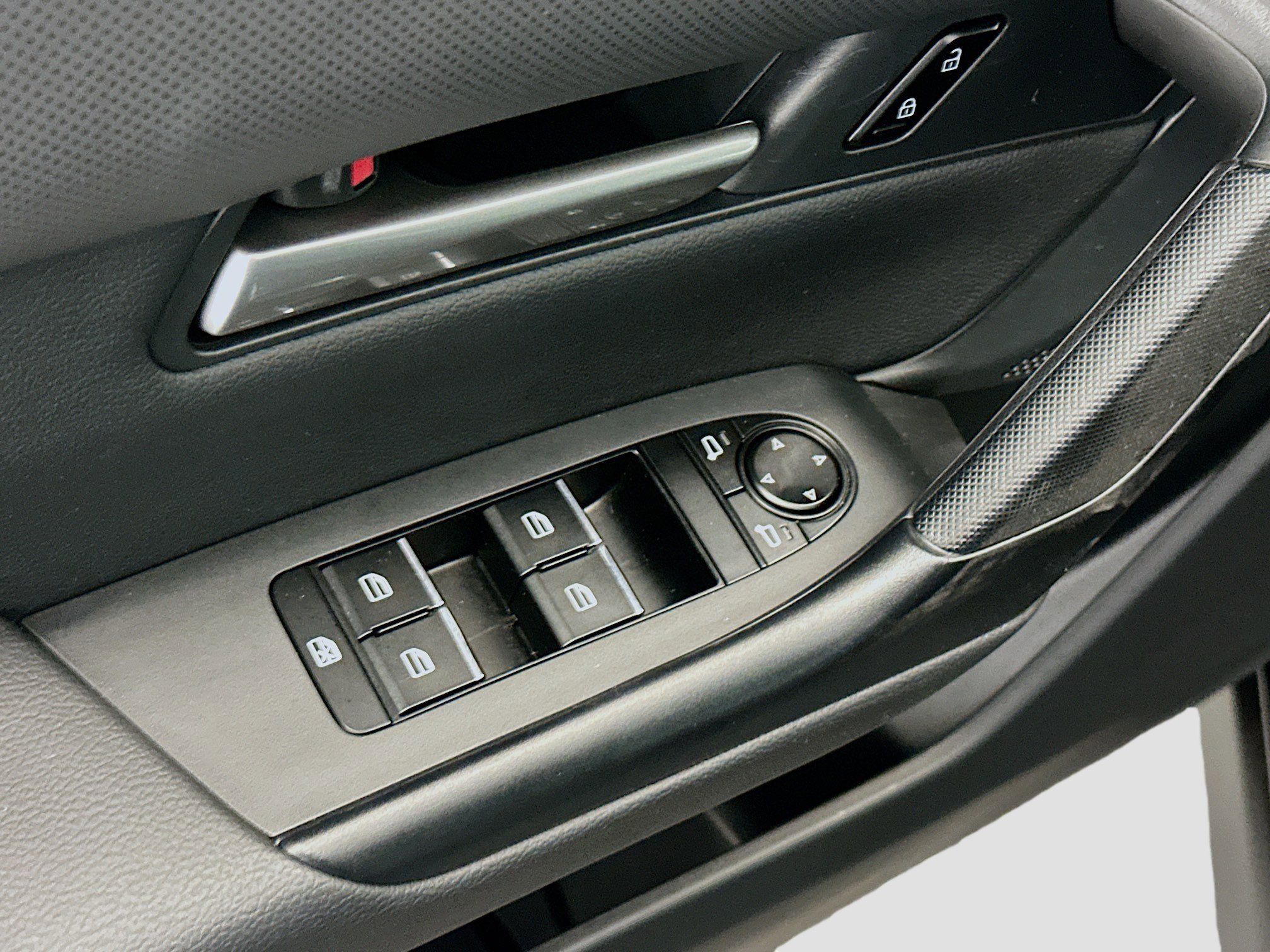 Used 2025 MAZDA CX-50 AWD 2.5 S w/ Preferred Package image 15