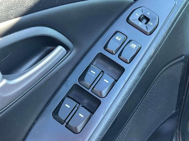 Used 2013 Hyundai Tucson GLS image 14