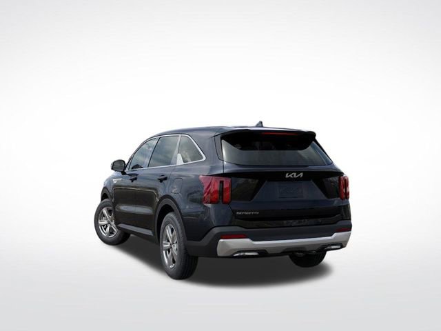 Used 2026 Kia Sorento LX FWD image 4
