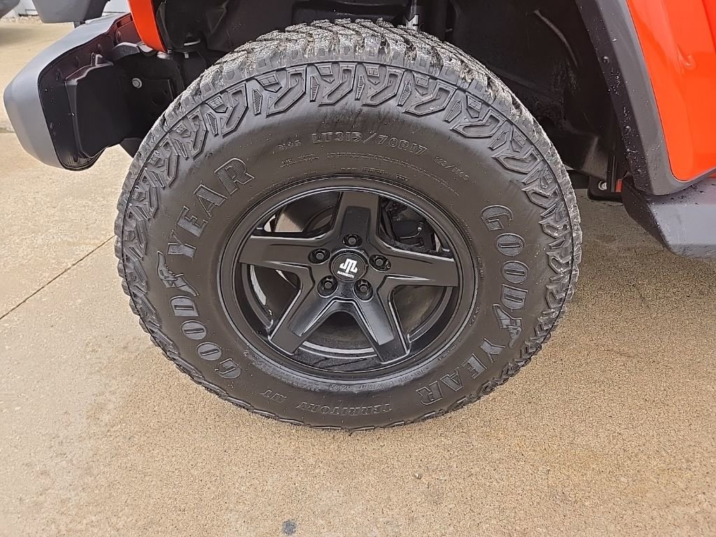Used 2020 Jeep Wrangler Unlimited Sahara w/ Uconnect 4C Nav & Sound Group image 29