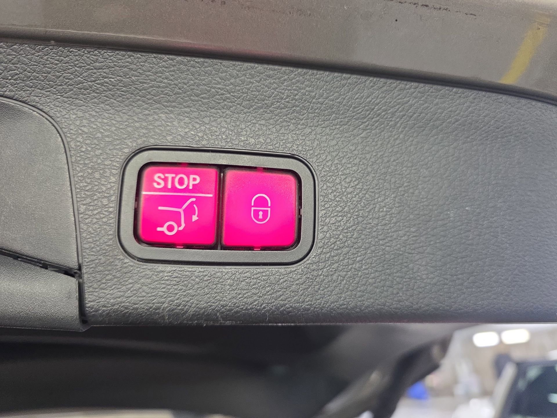 Used 2021 Mercedes-Benz GLS 450 4MATIC image 13