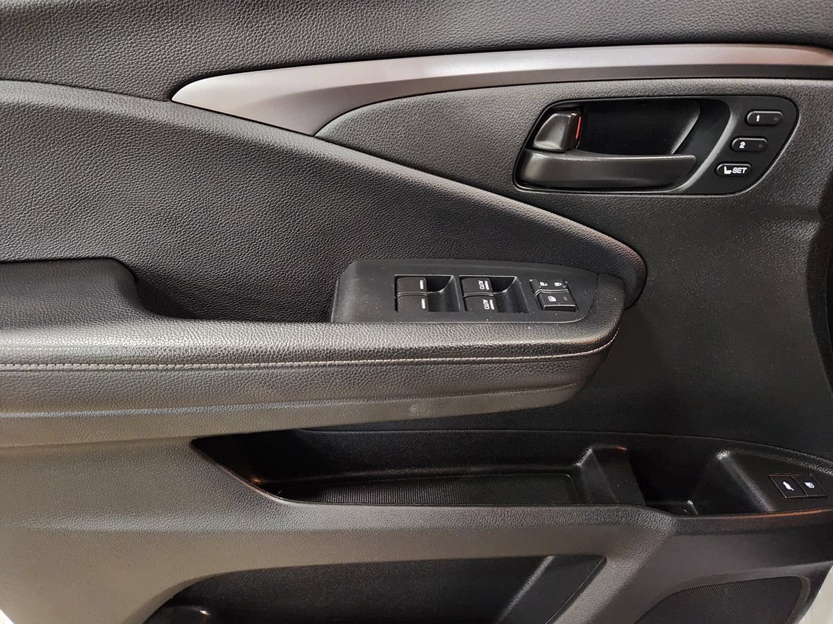 Used 2022 Honda Passport EX-L image 42