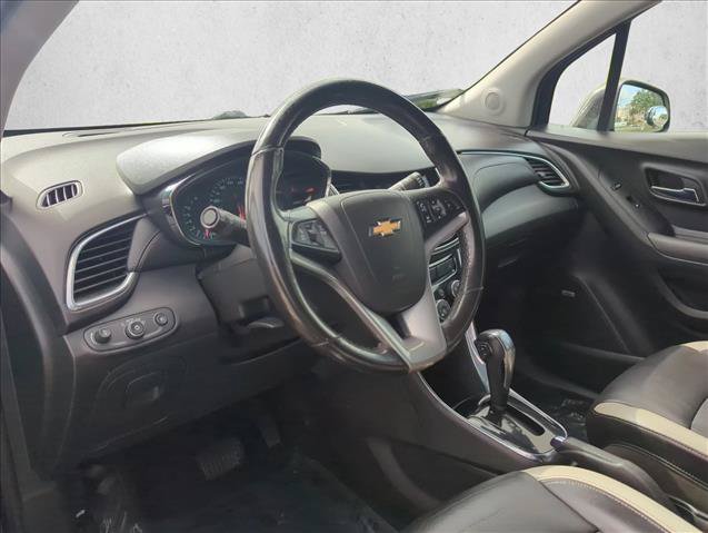 Used 2018 Chevrolet Trax Premier w/ Midnight Edition FWD image 9