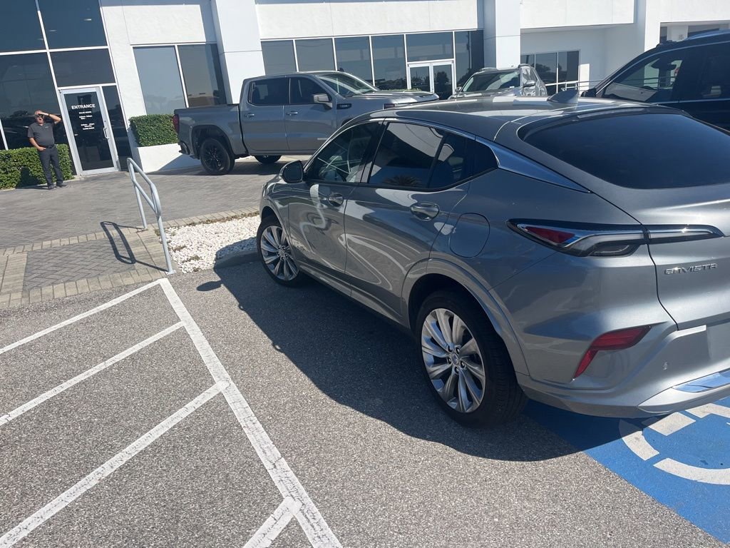 Used 2024 Buick Envista Avenir FWD image 3