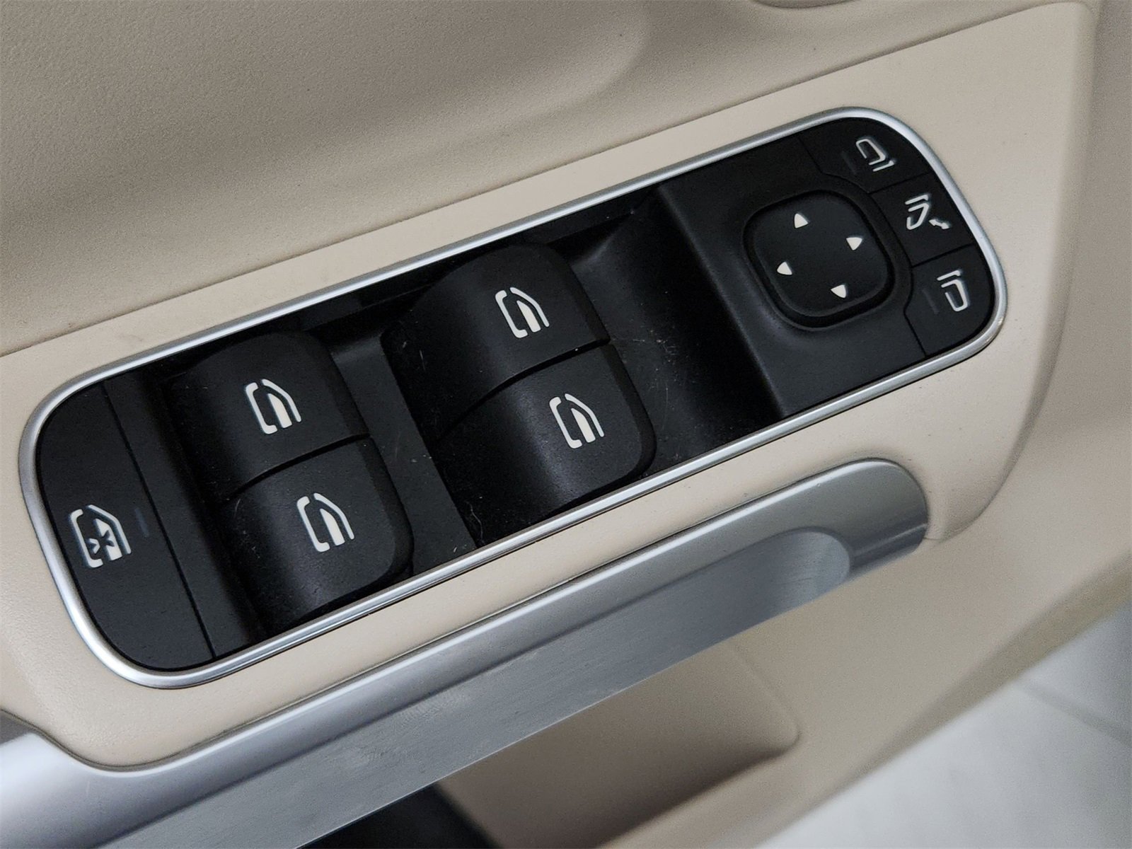 Used 2021 Mercedes-Benz GLB 250 4MATIC image 37