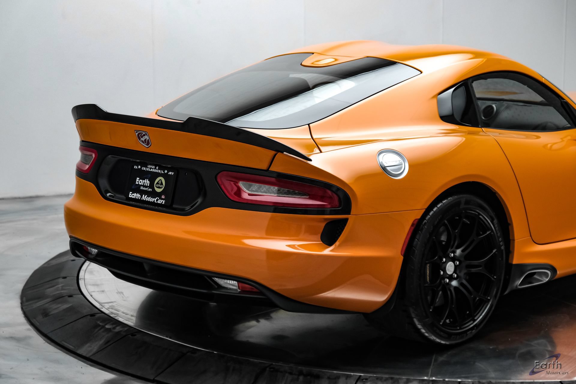 Used 2014 SRT Viper SRT-10 RWD image 21
