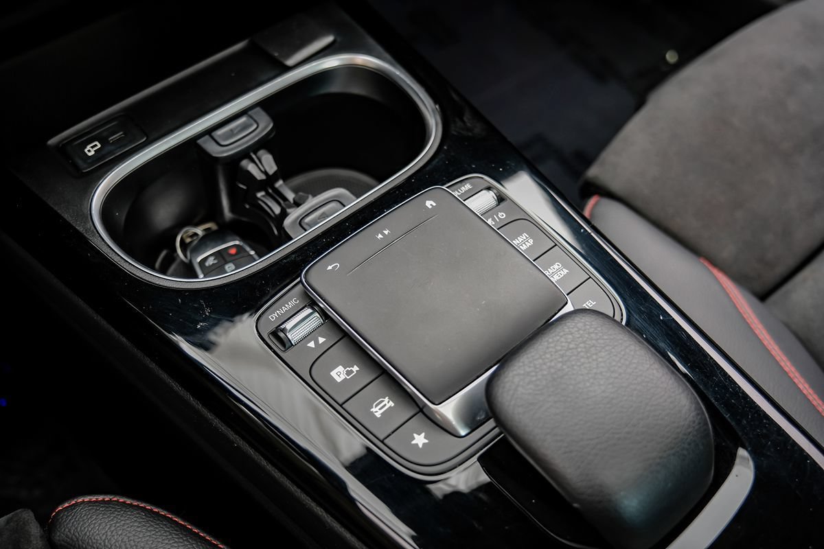 Used 2023 Mercedes-Benz CLA 250 image 30