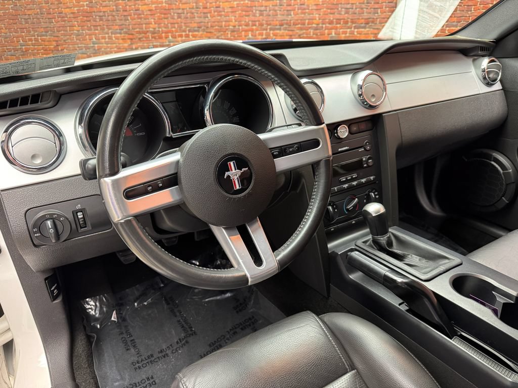 Used 2006 Ford Mustang GT Premium RWD image 13