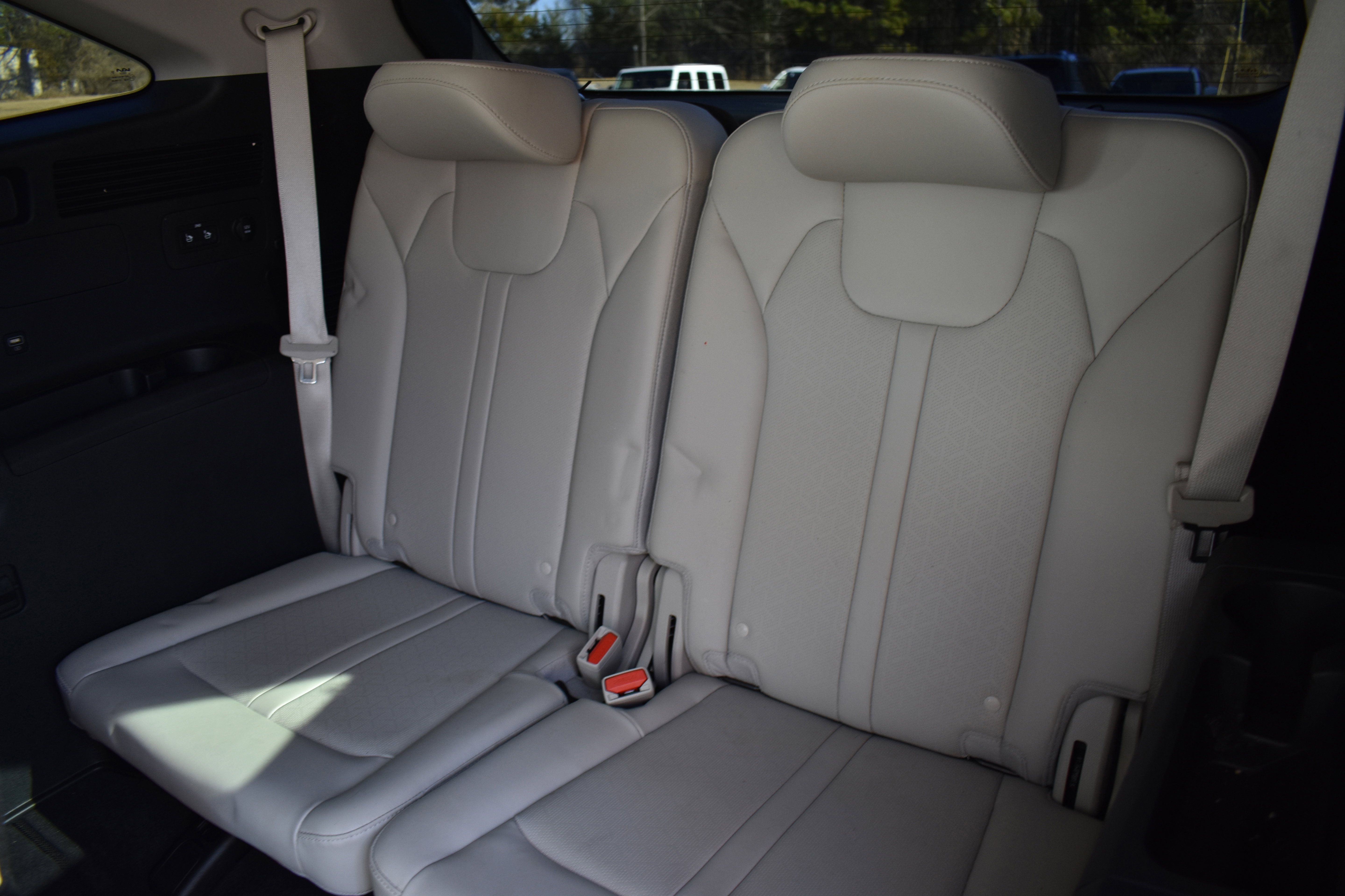 Used 2023 Kia Sorento SX image 30