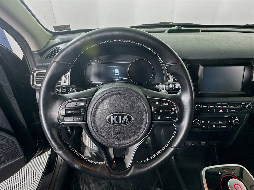 Used 2019 Kia Niro EX w/ Cold Weather Package 2.0 image 11