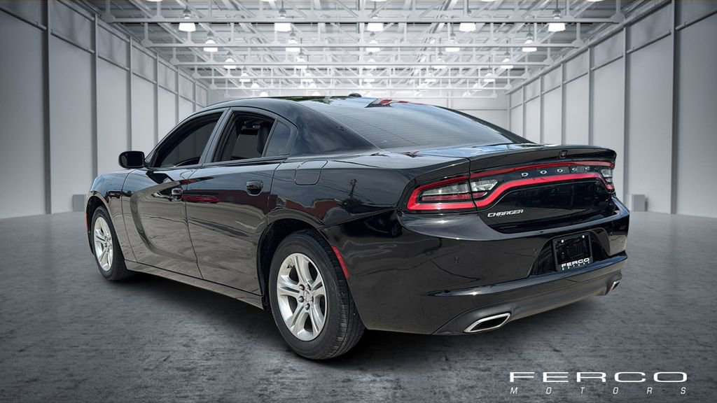 Used 2022 Dodge Charger SXT w/ Leather Interior Group RWD image 3