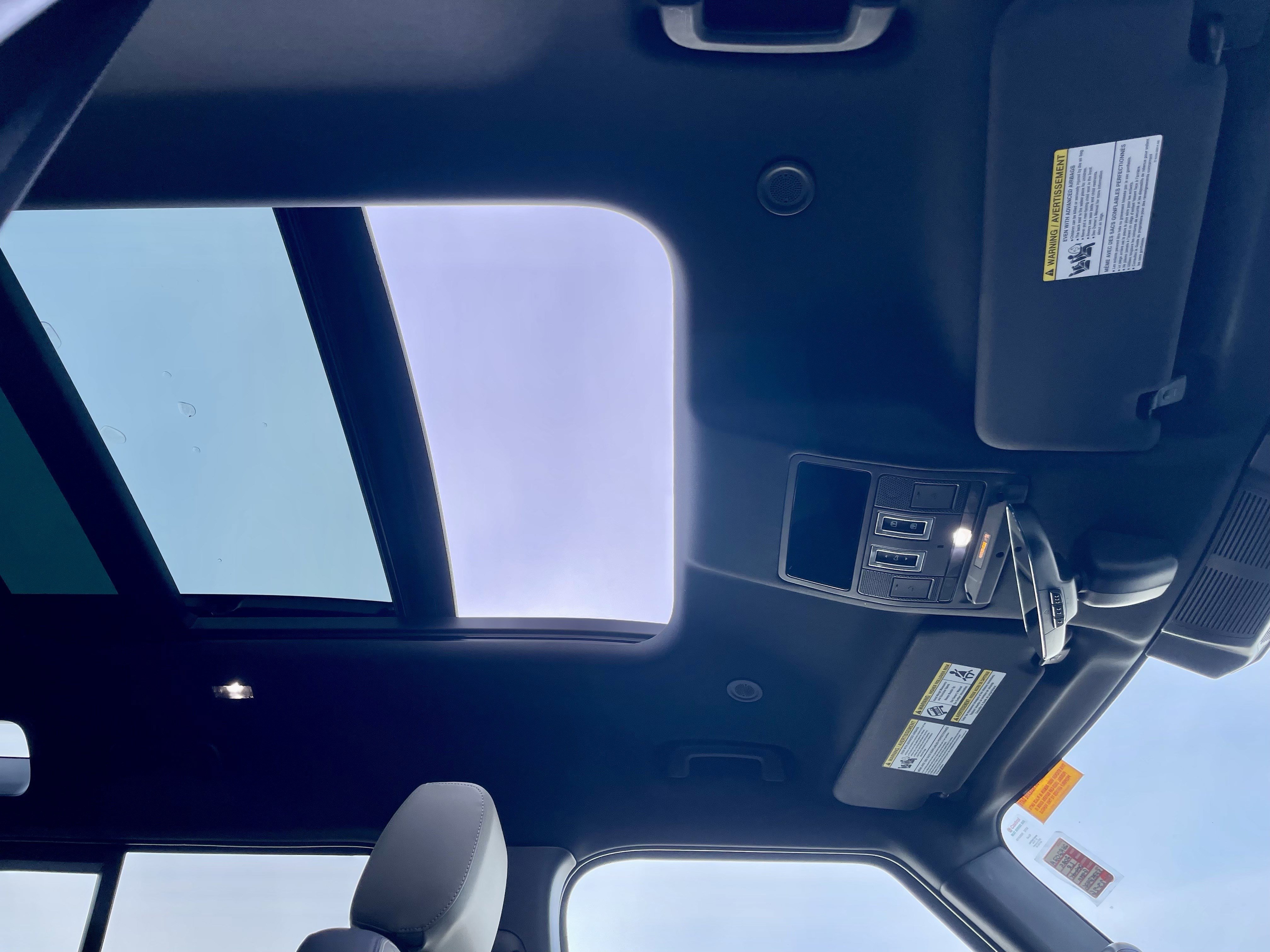 Used 2025 Land Rover Defender 110 X-Dynamic SE image 48