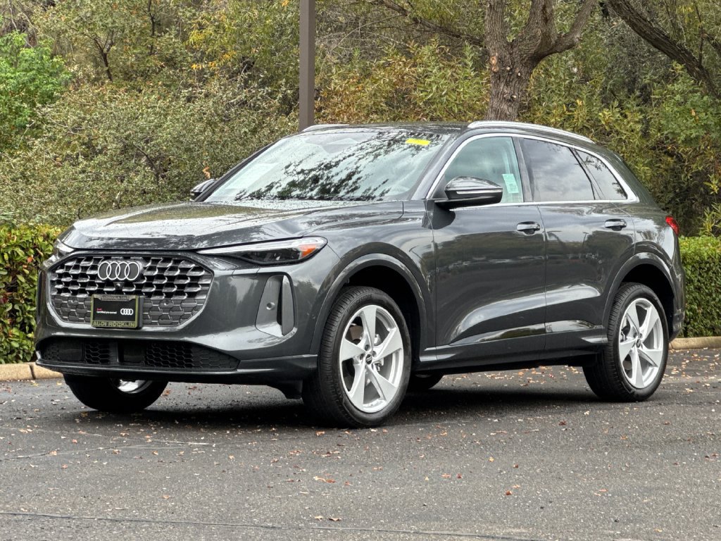 Certified 2025 Audi Q5 Premium Plus AWD/4WD image 11