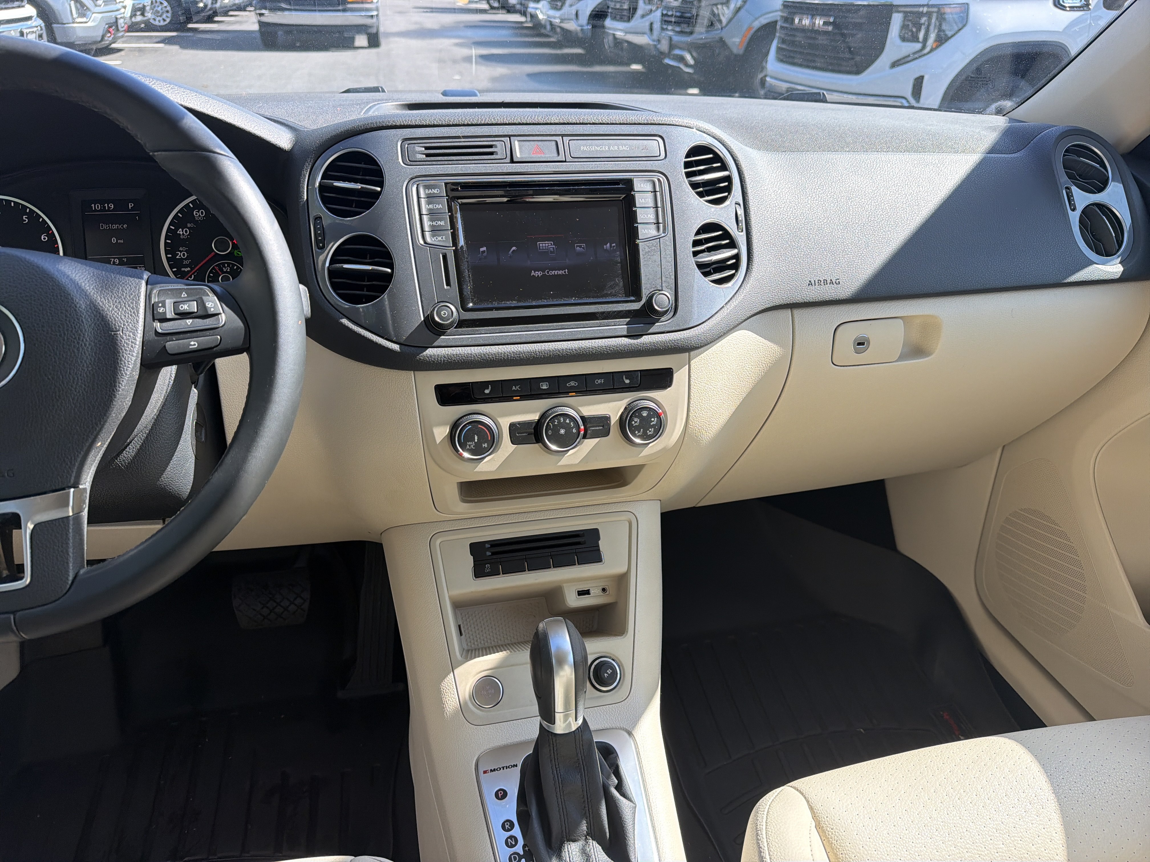Used 2017 Volkswagen Tiguan S AWD/4WD image 31