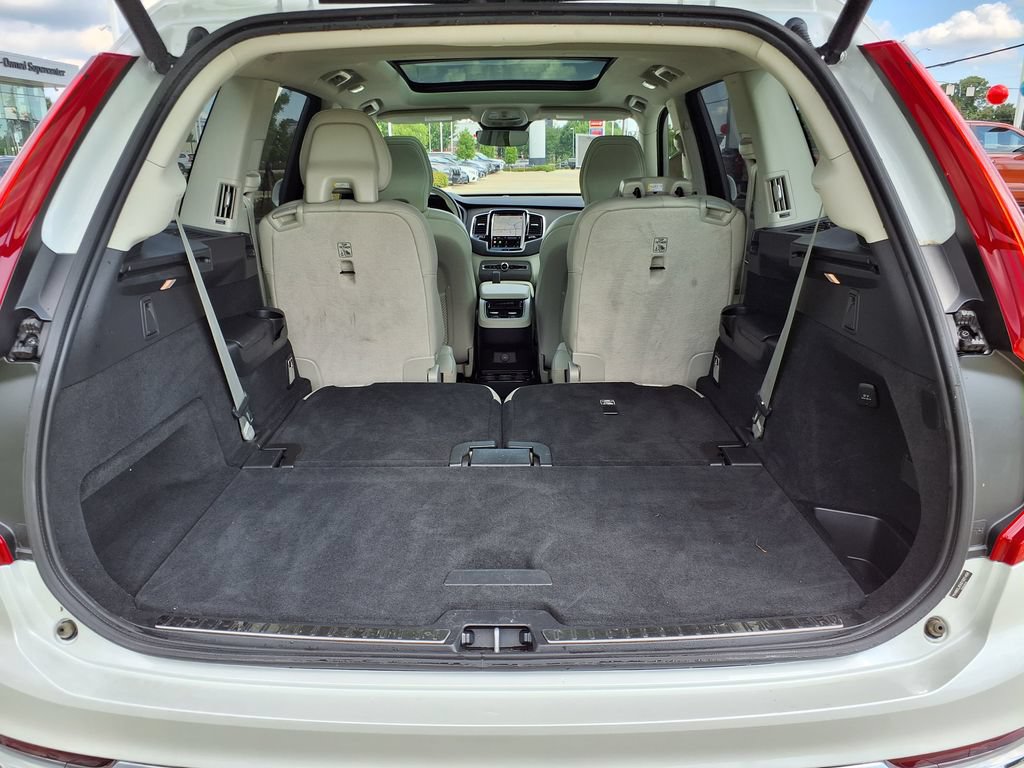Certified 2025 Volvo XC90 B6 Plus AWD/4WD image 12