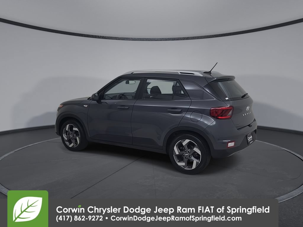 Used 2025 Hyundai Venue SEL FWD image 10