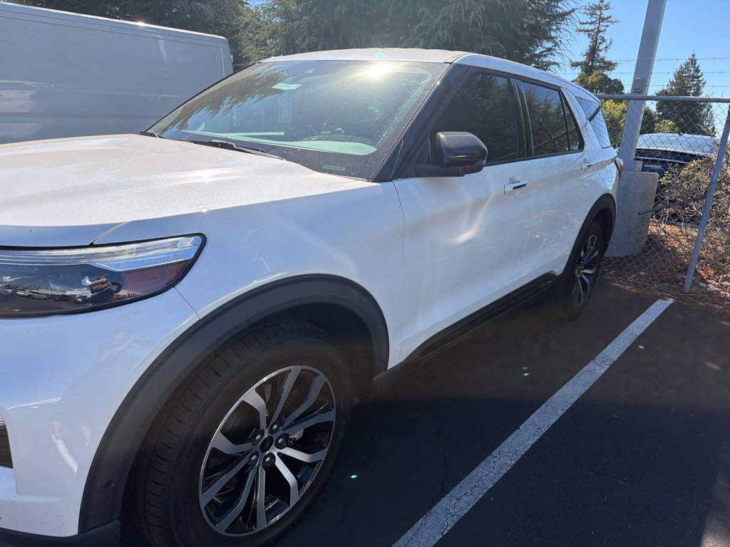 Used 2021 Ford Explorer ST w/ Equipment Group 401A AWD/4WD image 2