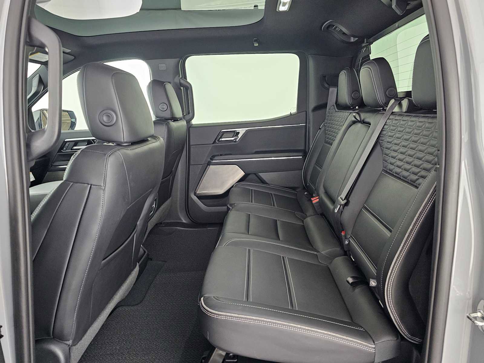 Used 2024 GMC Sierra EV Denali image 17