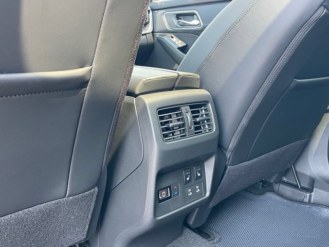 New 2026 Nissan Rogue Platinum w/ Platinum Premium Package AWD/4WD image 25