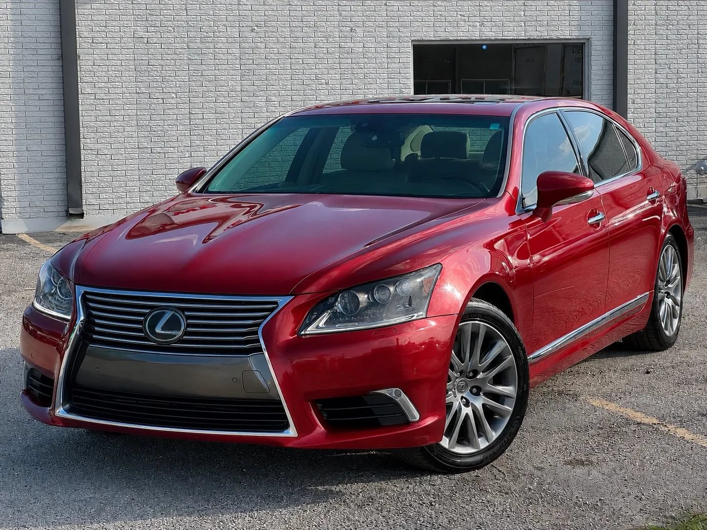 Used 2013 Lexus LS 460 L w/ Ultra Luxury Pkg AWD/4WD image 2
