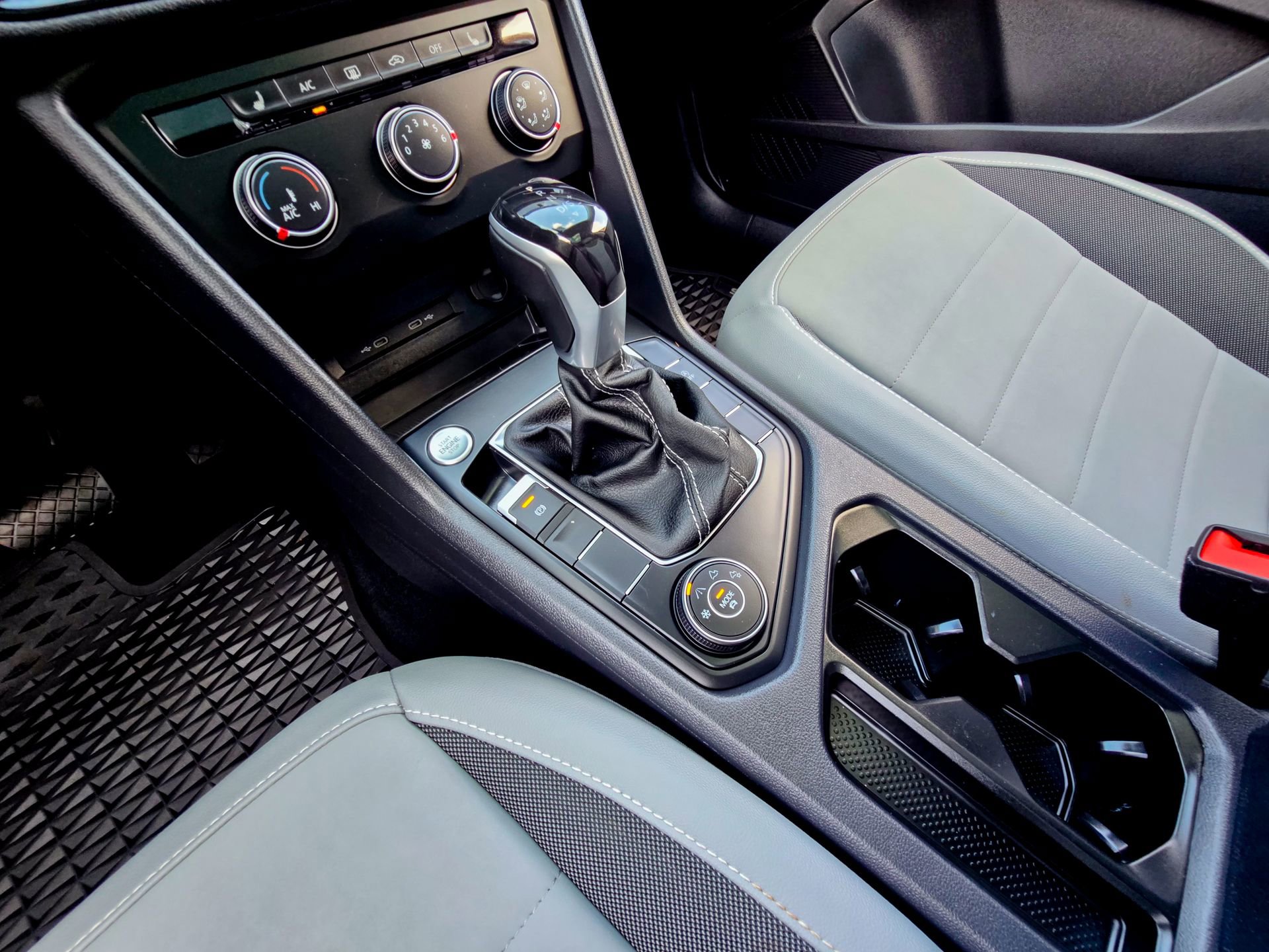 Used 2022 Volkswagen Taos SE image 18