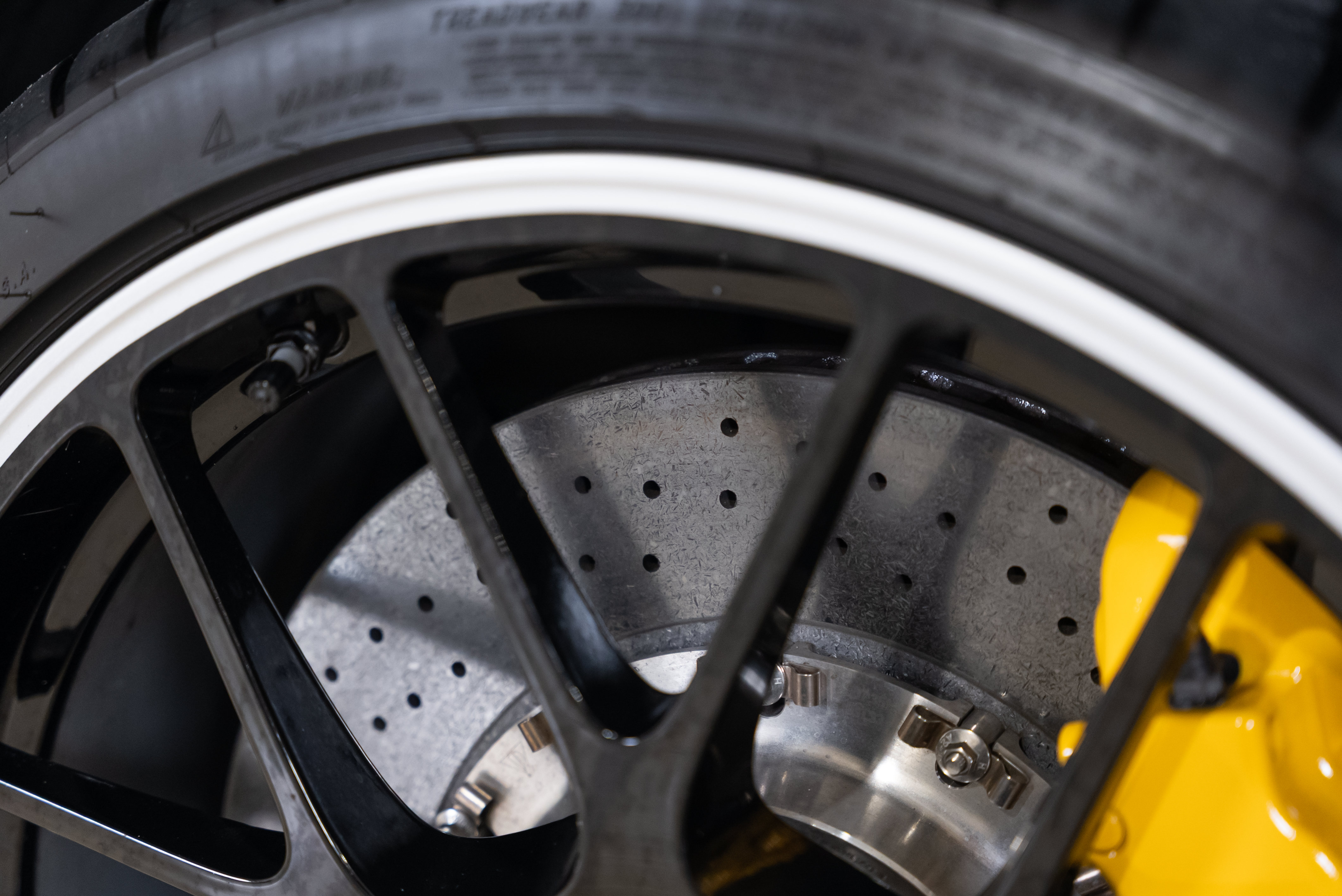 Used 2012 Porsche 911 Edition 918 Spyder AWD/4WD image 10