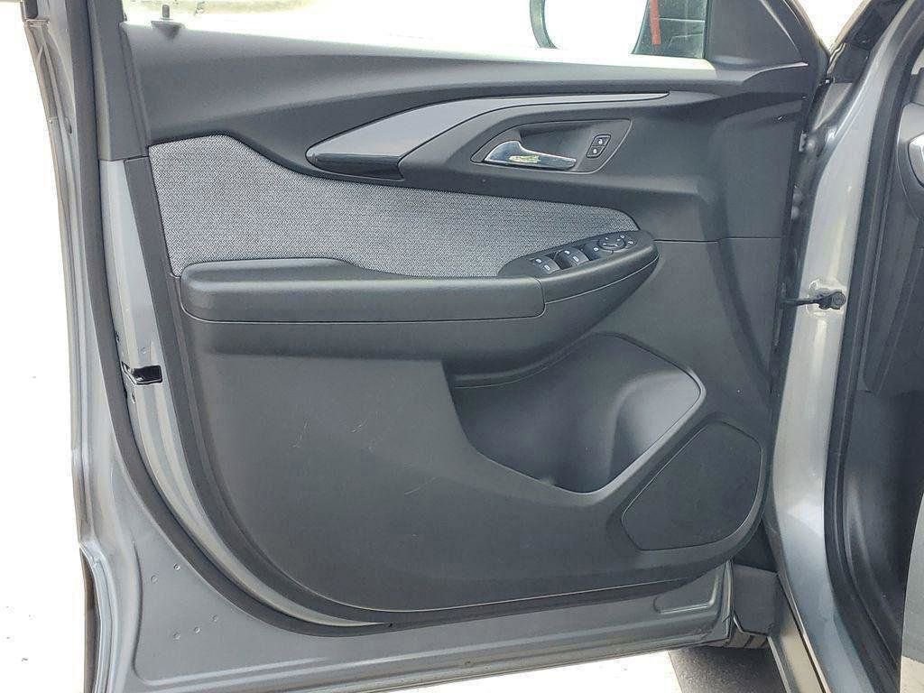 Used 2023 Chevrolet TrailBlazer LS image 20