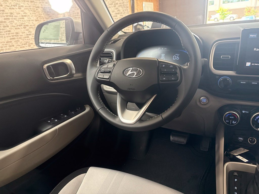New 2026 Hyundai Venue SEL FWD image 18