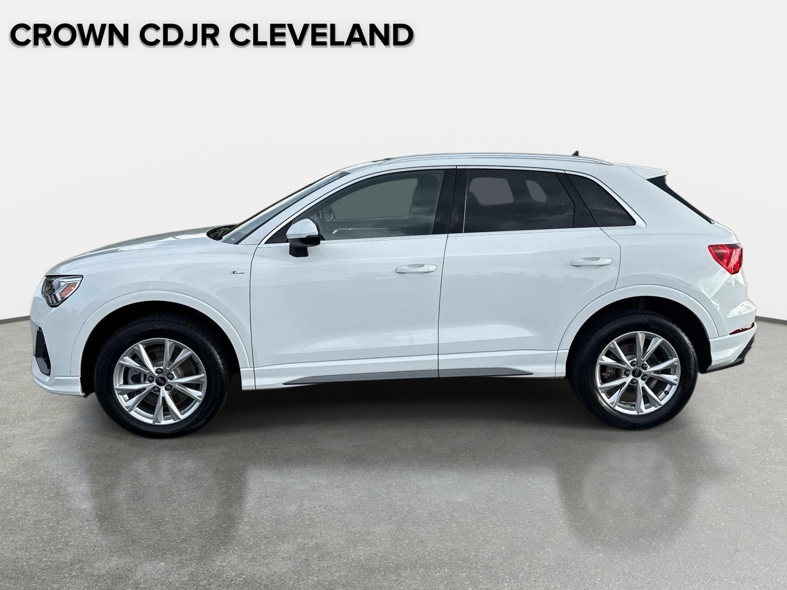 Used 2025 Audi Q3 2.0T Premium AWD/4WD image 8