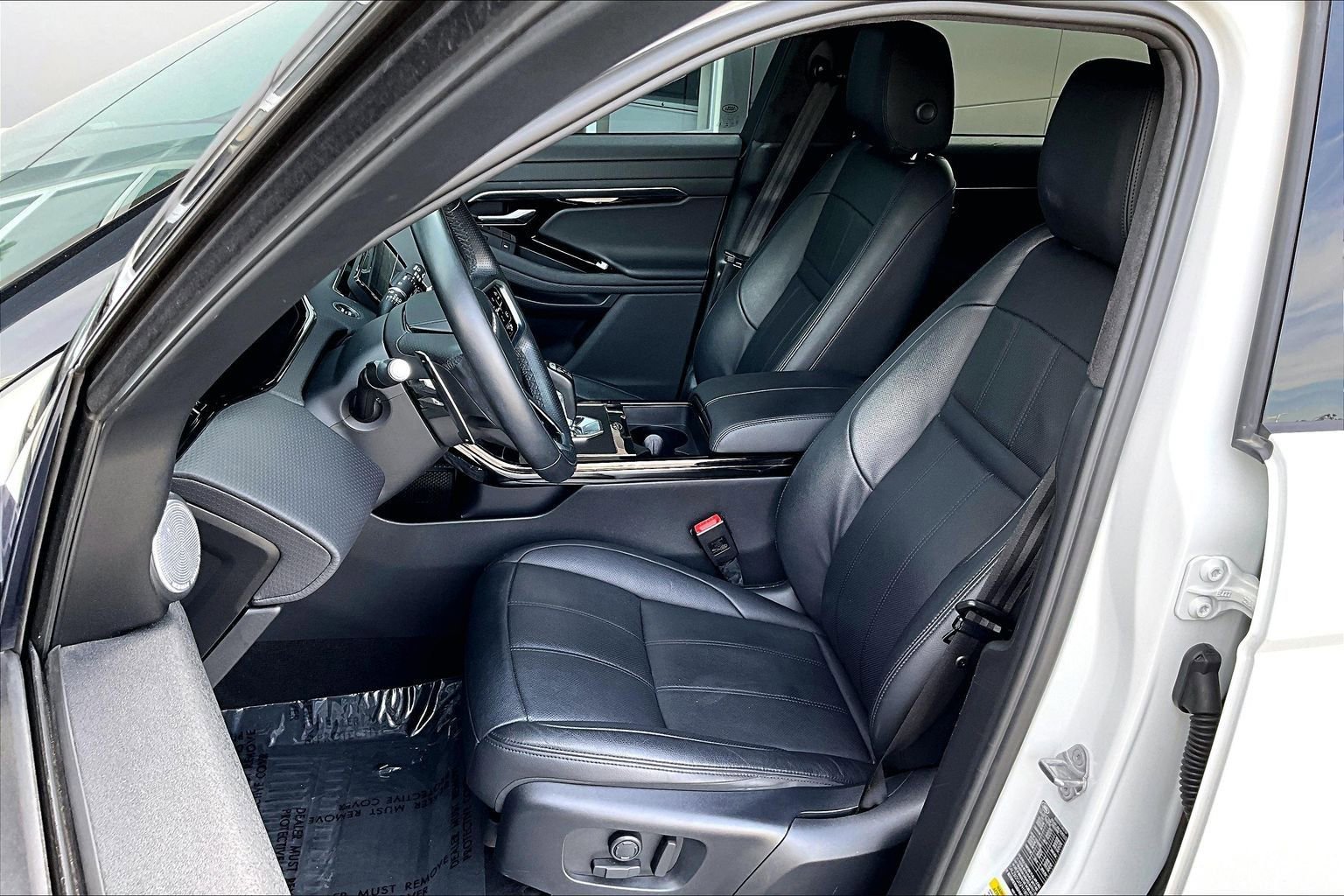 Used 2023 Land Rover Range Rover Evoque HST image 25