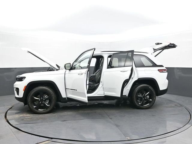 Used 2022 Jeep Grand Cherokee Altitude image 67