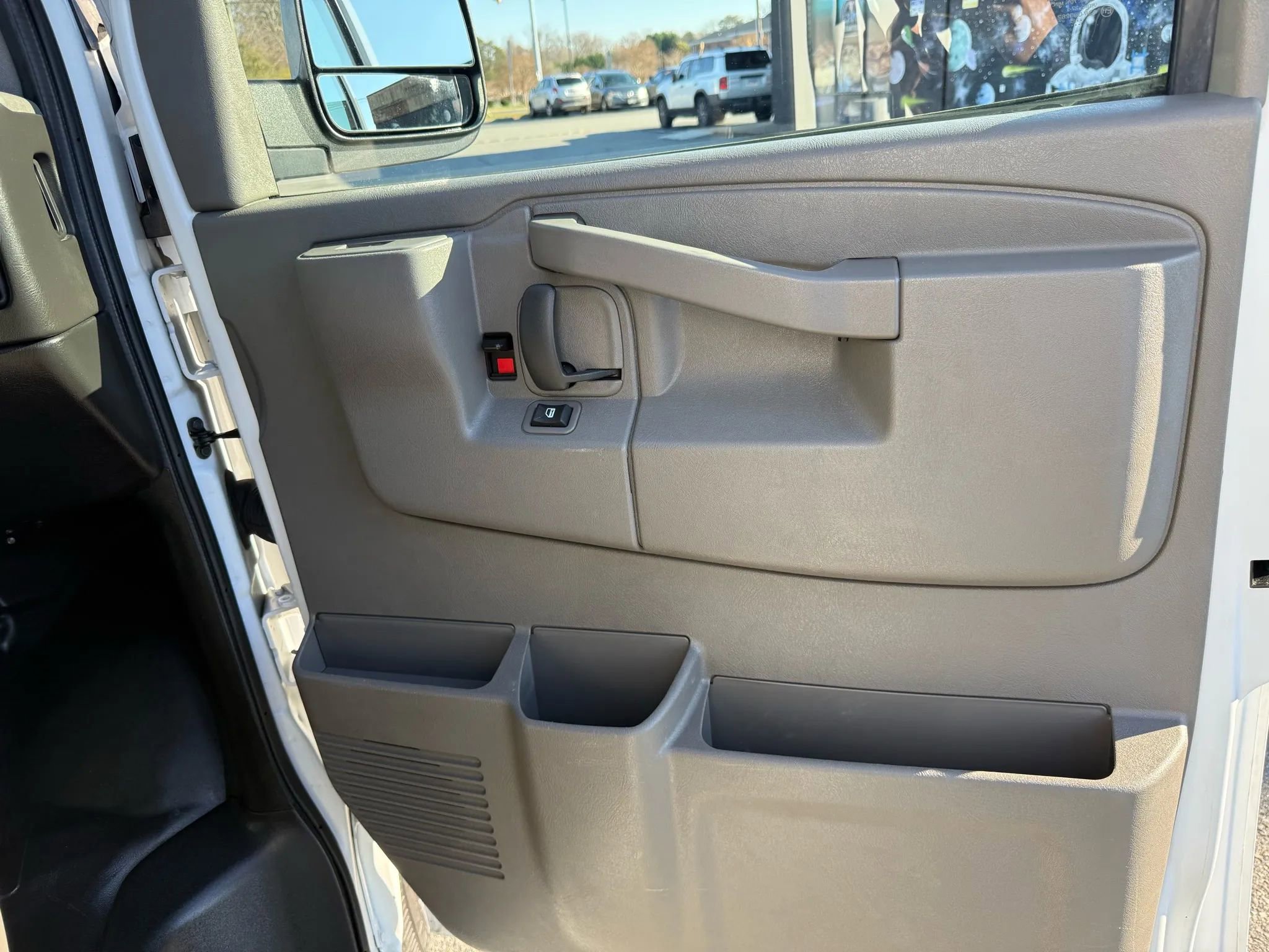 Used 2022 GMC Savana 2500 w/ Communications Package image 45