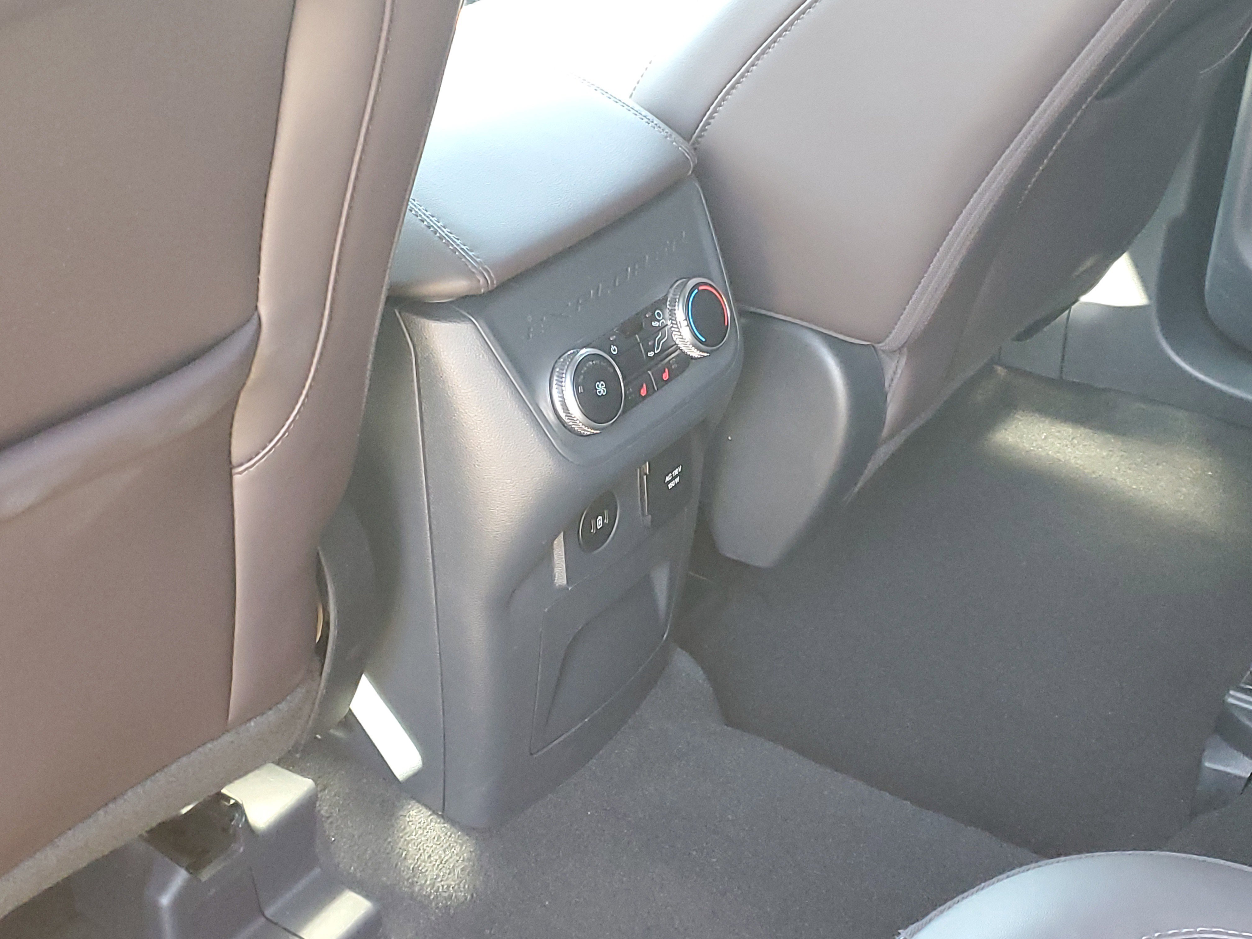 Used 2025 Ford Explorer Platinum w/ Ultimate Package image 26