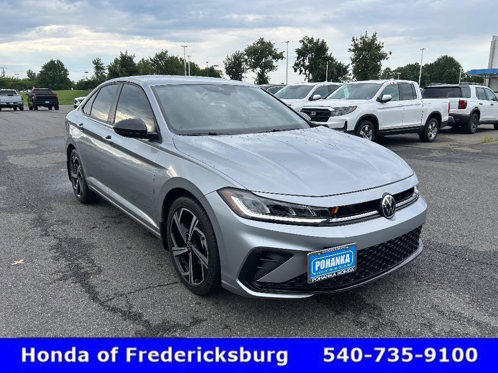 Used 2025 Volkswagen Jetta Sport FWD image 7
