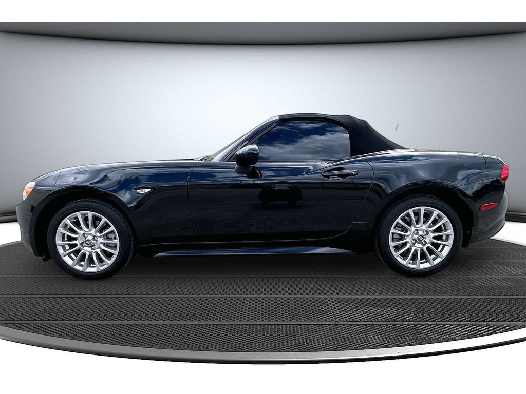 Used 2017 FIAT 124 Spider Classica RWD image 16