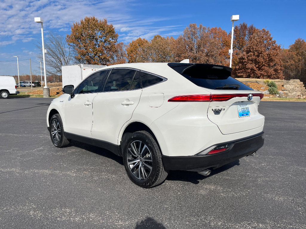 Used 2021 Toyota Venza LE image 5