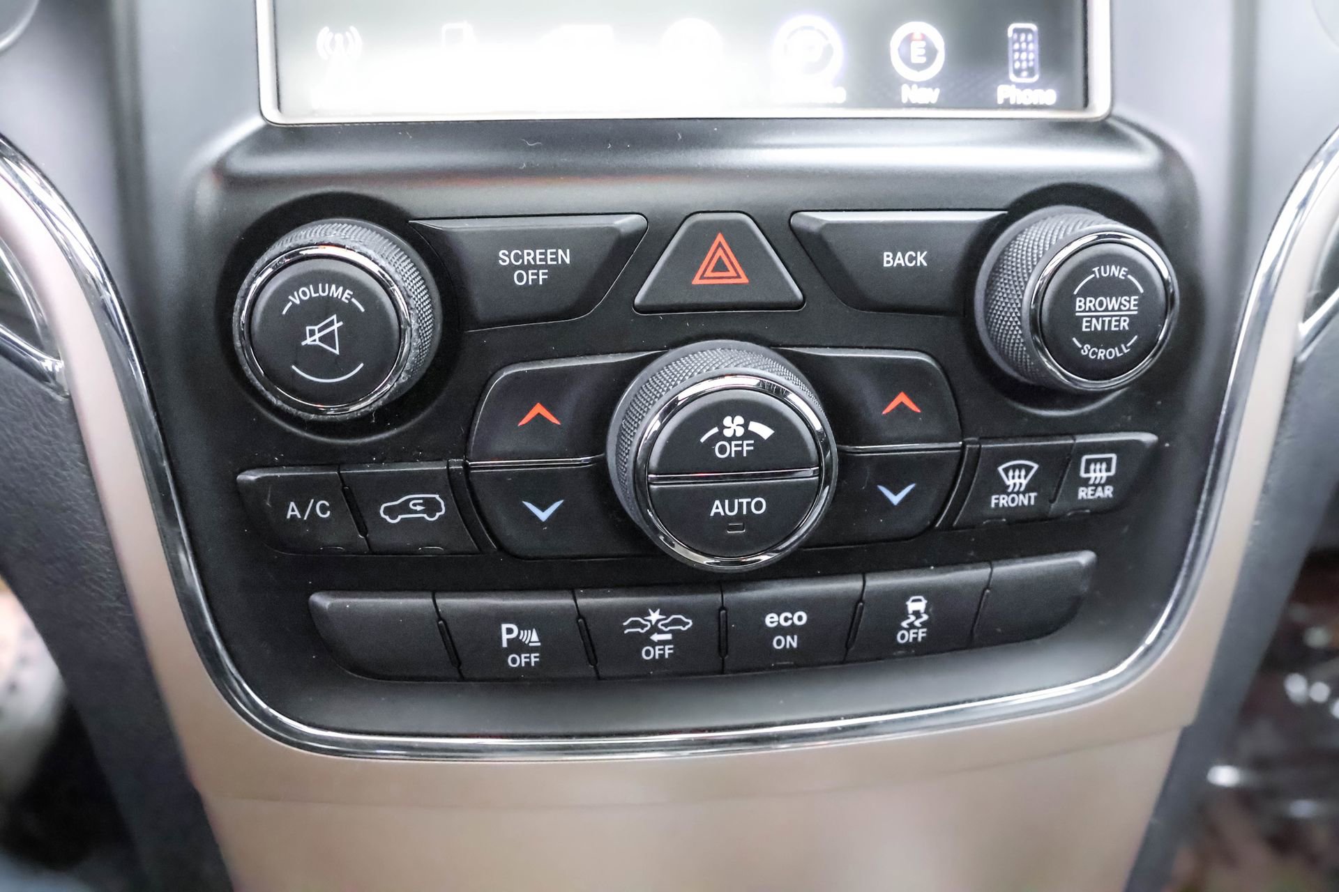 Used 2015 Jeep Grand Cherokee Overland w/ Advanced Technology Group image 13