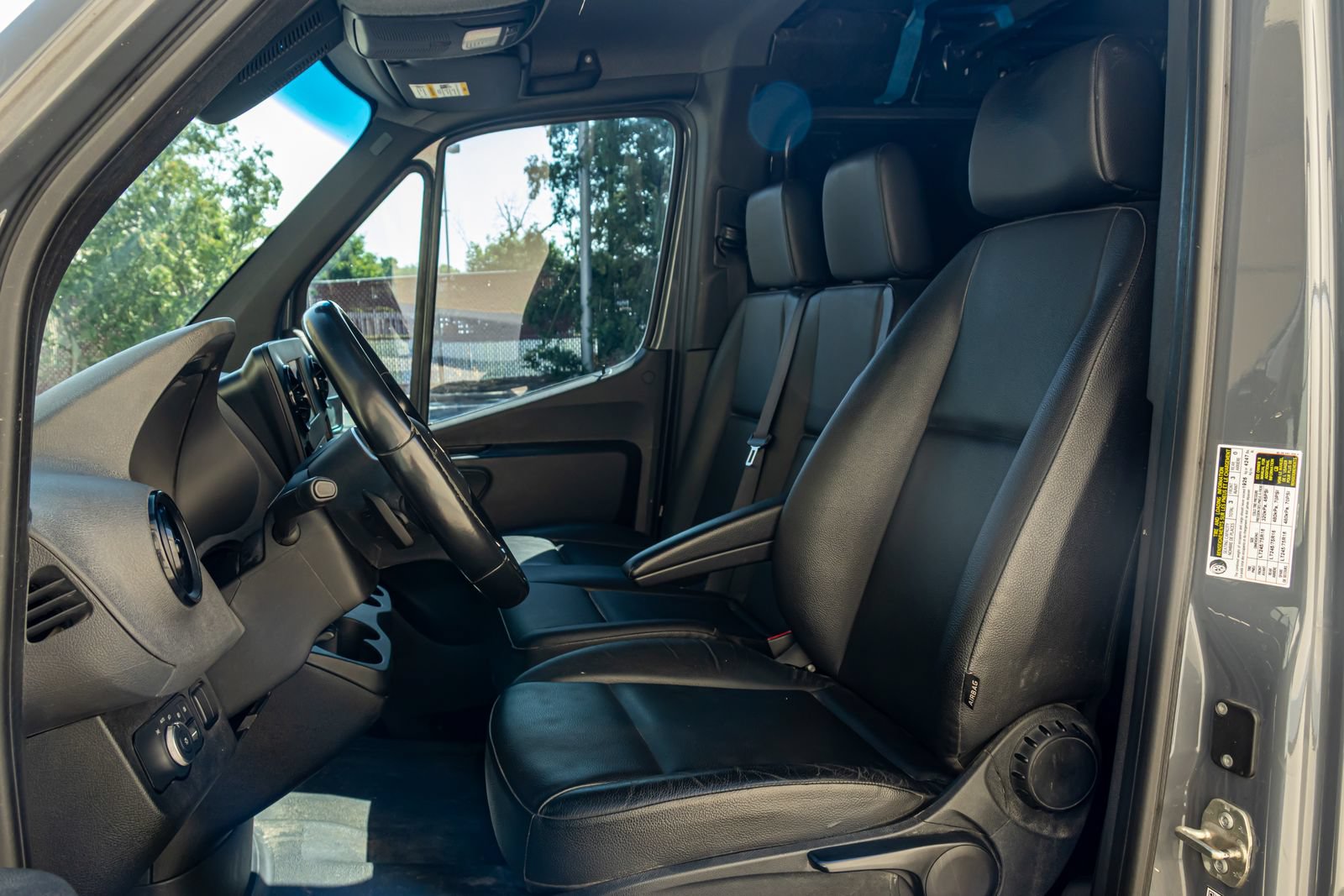Used 2021 Mercedes-Benz Sprinter 2500 image 13